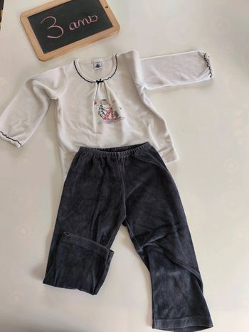 Pyjama Petit Bateau taille 3 ans en très bon état