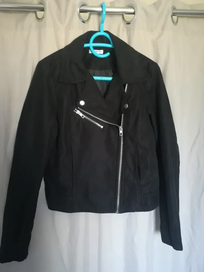 Veste noire - photo numéro 2