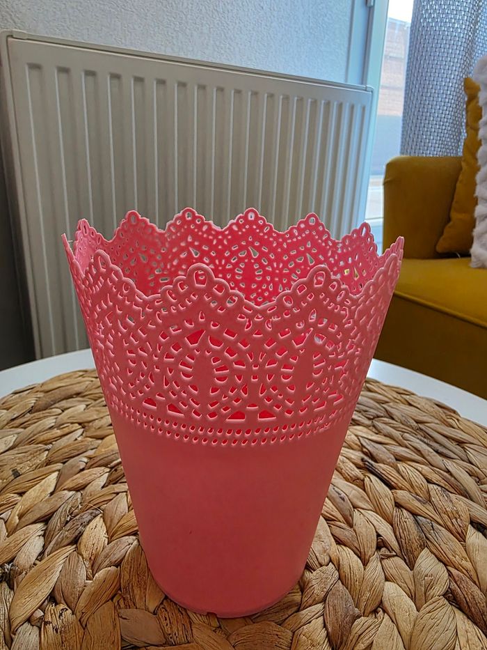 Pot décoratif en plastique rose - photo numéro 2