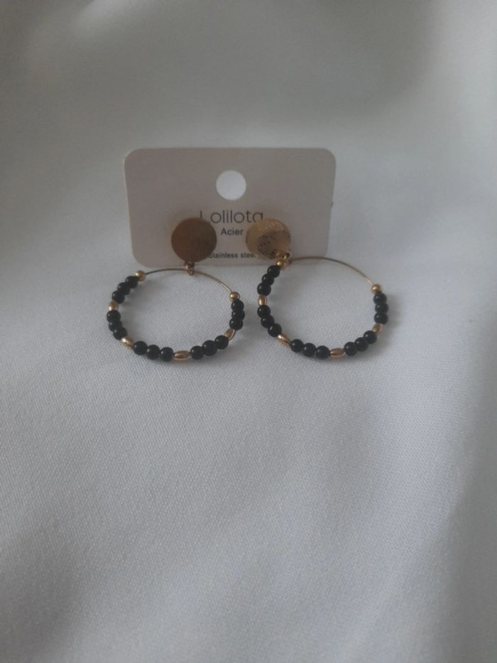 Créoles boucle d oreilles noir et doré neuf avec étiquette 🏷