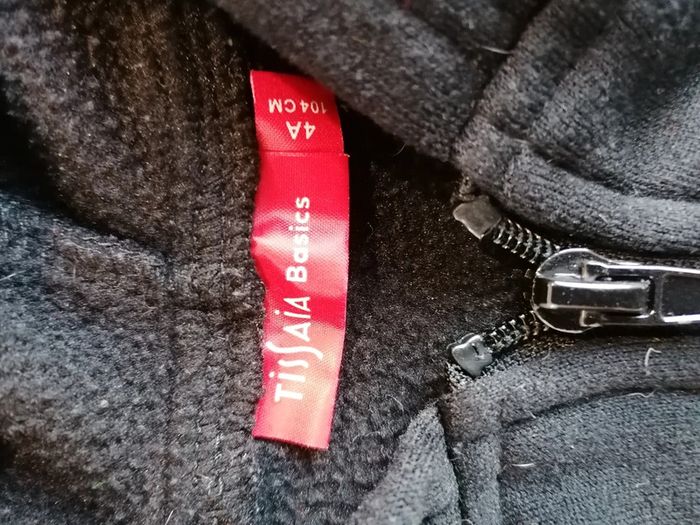 Lot de vêtements garçons 4 ans - photo numéro 4