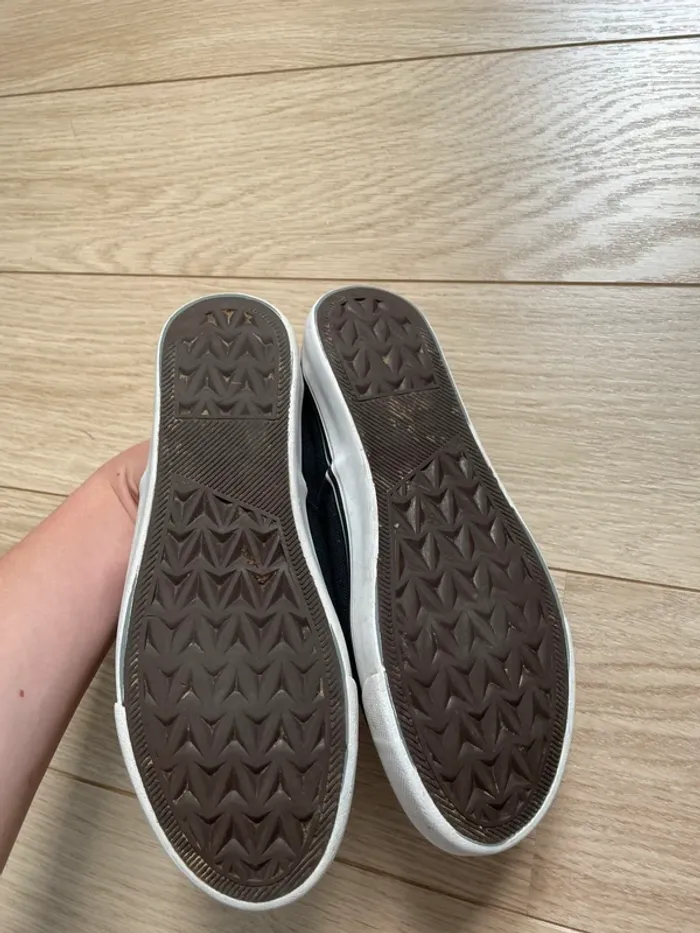 Chaussures noires type vans - photo numéro 4