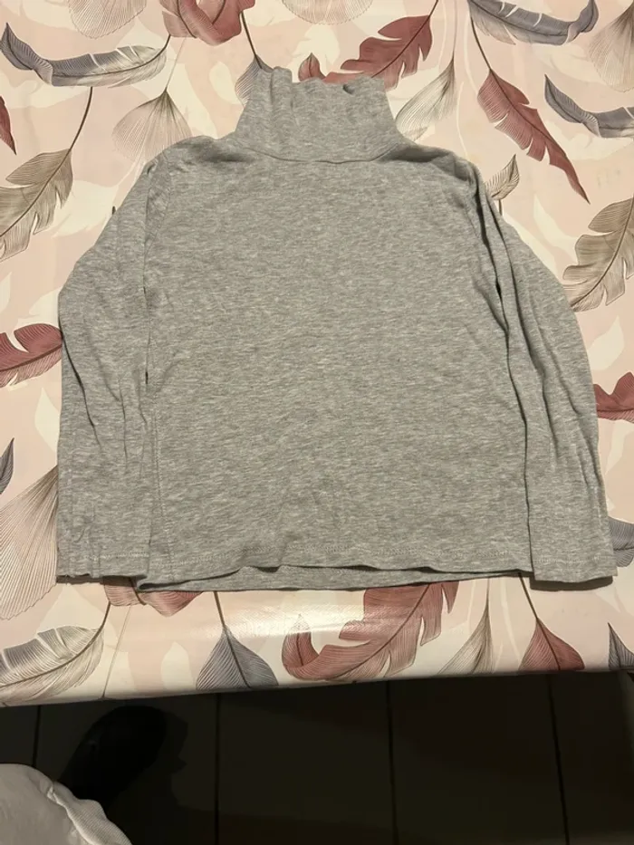 3 Sous pulls 5 ans - photo numéro 2