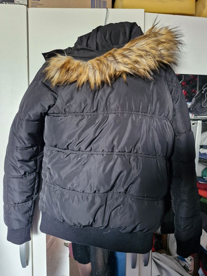 Superbe manteau genre doudoune capuche amovible - photo numéro 4