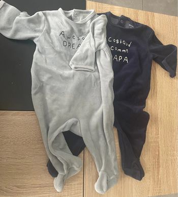 Lot 2 pyjamas