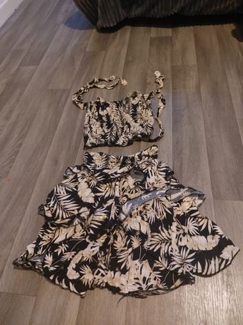 Ensemble mini jupe et crot top taille s