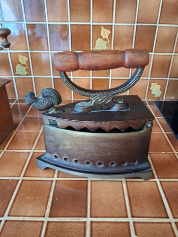 Fer à repasser ancien