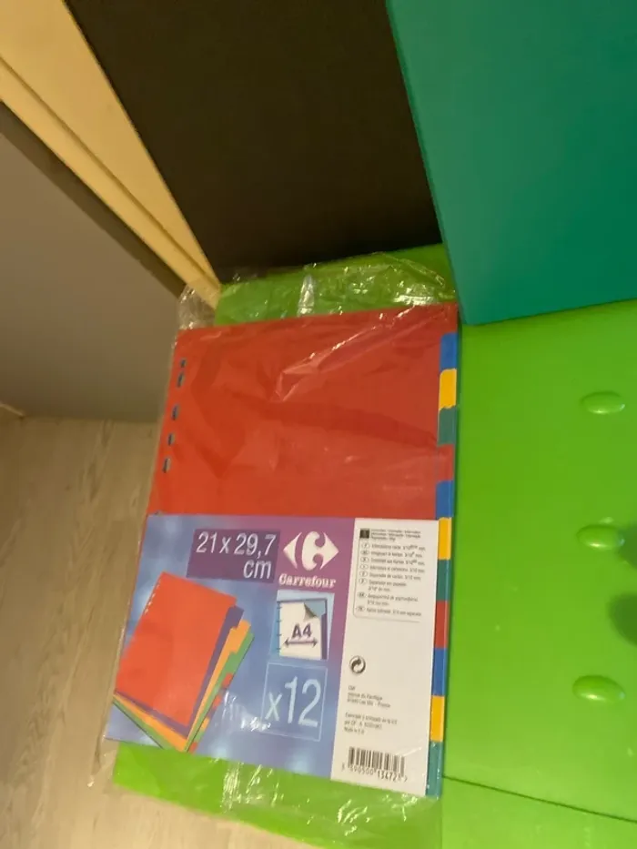 Lot deux classeurs  plus intercalaires - photo numéro 2
