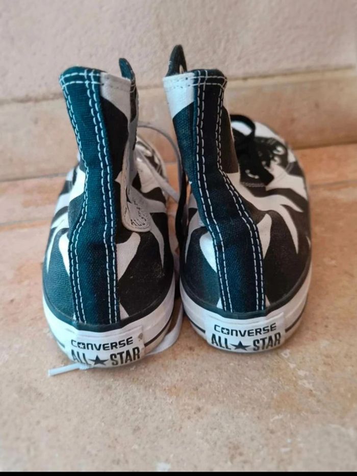 Converse étoiles 🌟 - photo numéro 3