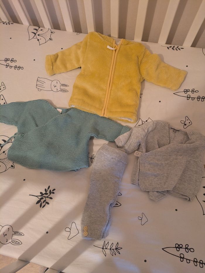 Lot vêtements naissance / 1  mois. - photo numéro 9