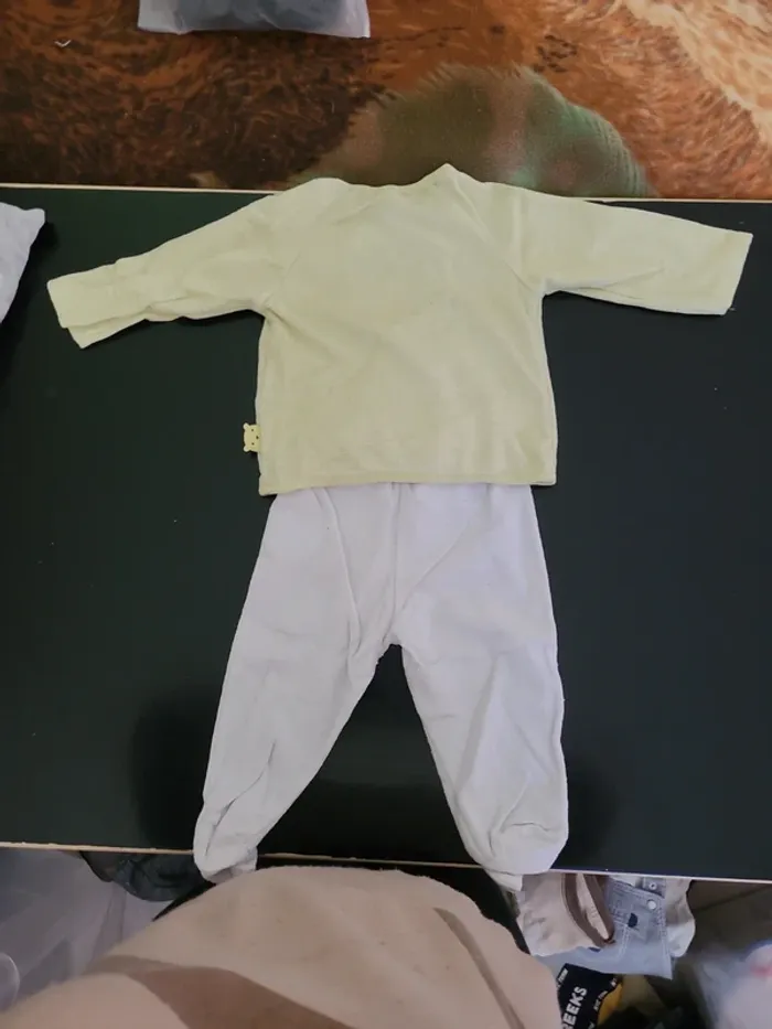 Lots  de 2 pyjamas en 9mois - photo numéro 8