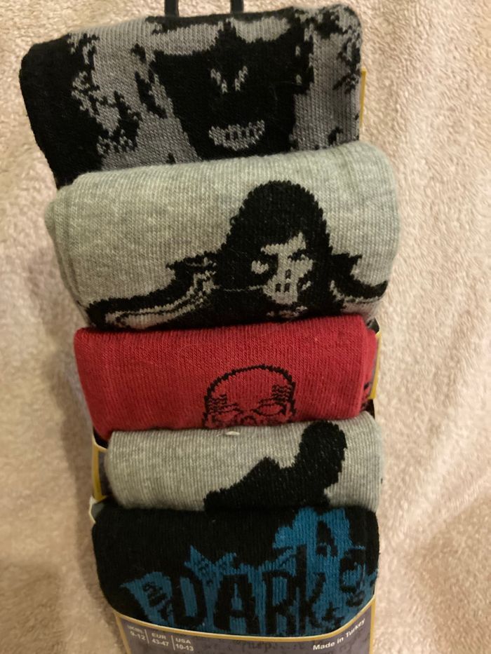 Chaussettes les reliques de la mort - photo numéro 3