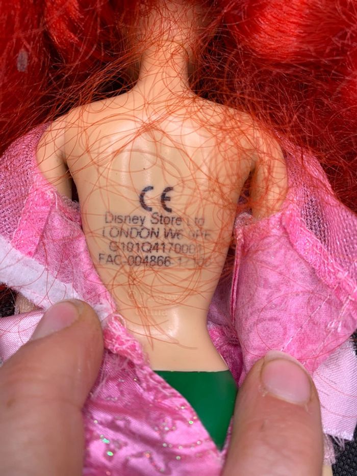 Poupée ariel de disneystore - photo numéro 5