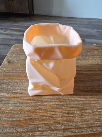 Petit Pot  à crayon effet "sac en papier"