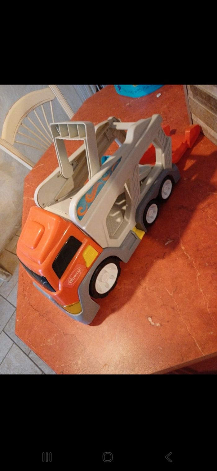 Camion transporteur avec 3 voitures - photo numéro 6