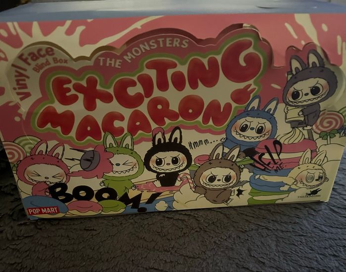 Labubu box big into energy/have a seat /macaron - photo numéro 2