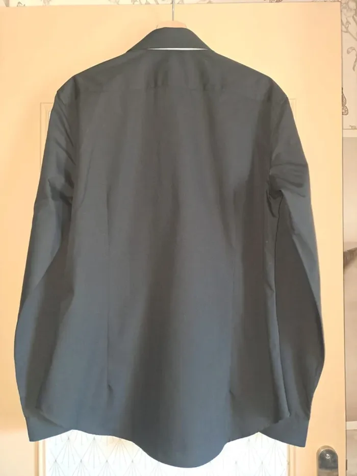 Chemise home noire Celio 41/42 L super état - photo numéro 8