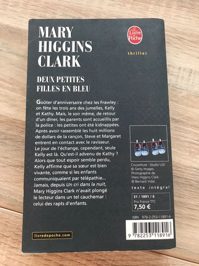 Deux petites filles en bleu - photo numéro 2