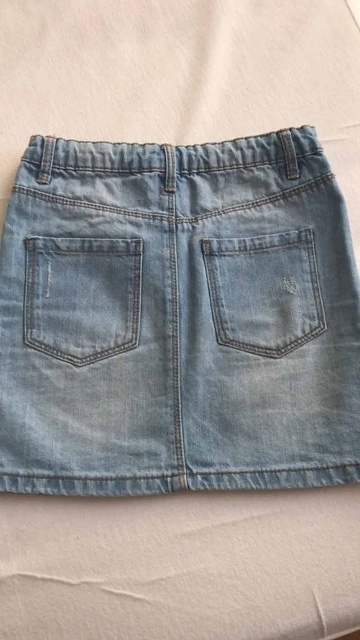 Jupe en jean de chez Kiabi Taille 6 ans - photo numéro 5