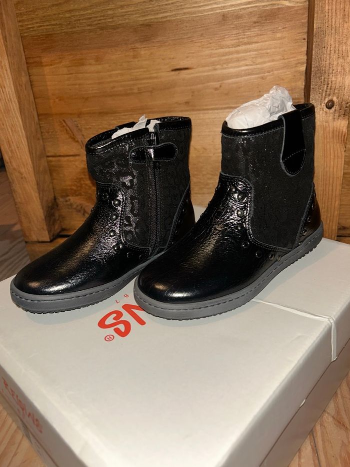 Bottine noir neuve Requins - photo numéro 3