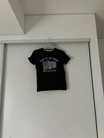 Tee shrit garçon taille 8ans