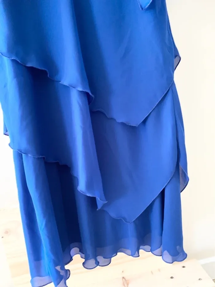 🟦 Robe bleu roi fluide avec étole assortie - Taille 40-42 - photo numéro 5
