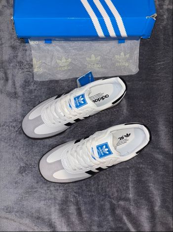 Samba blanche neuve taille 39