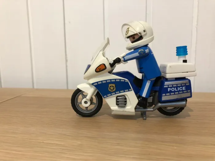Motard de police playmobil 4262 🧸 - photo numéro 3