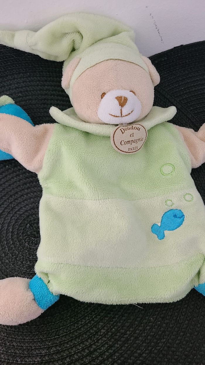 Doudou ours marionnette velours vert jaune poisson Doudou et Compagnie - photo numéro 2