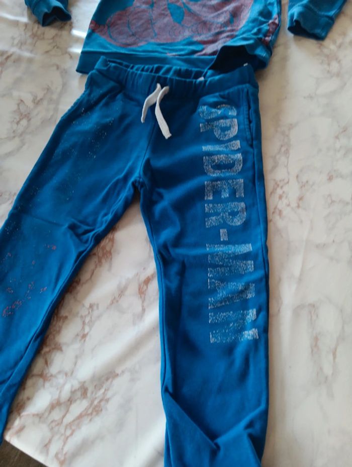 Pyjama marvel 4-5 ans - photo numéro 2