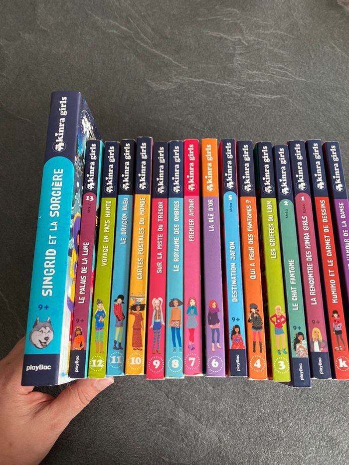 Lot de livres kinra girls - photo numéro 2