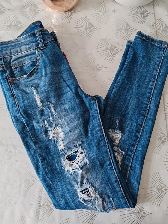 Jean slim effet usé taille XS