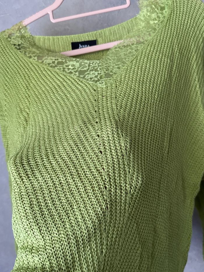 Pull vert col V à dentelle - photo numéro 6