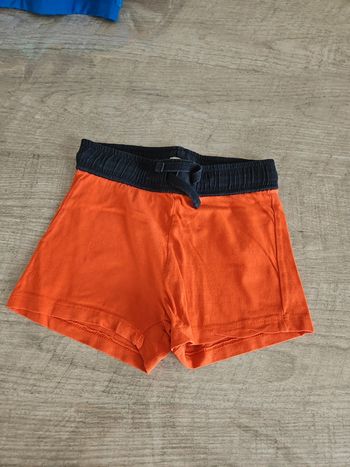 Short 2 ans