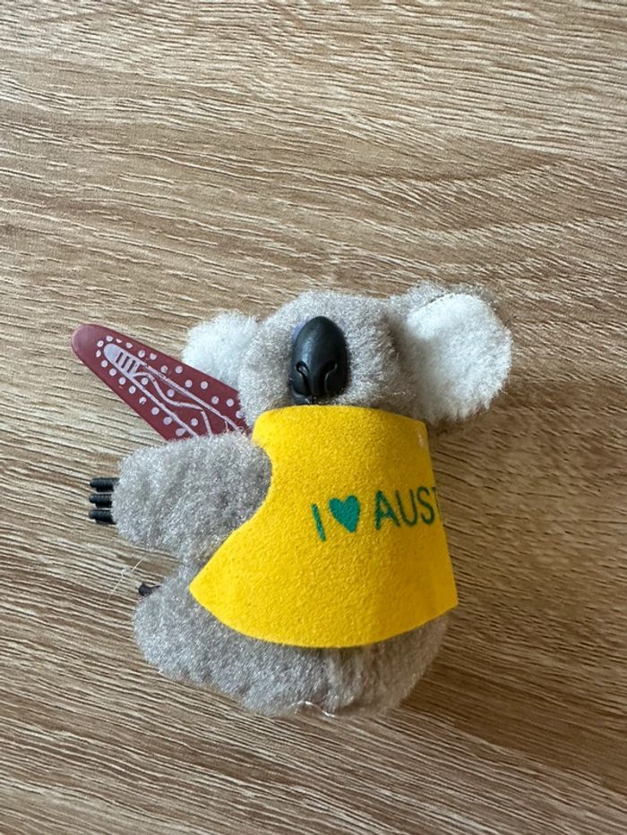 Petit koala peluche à pinces