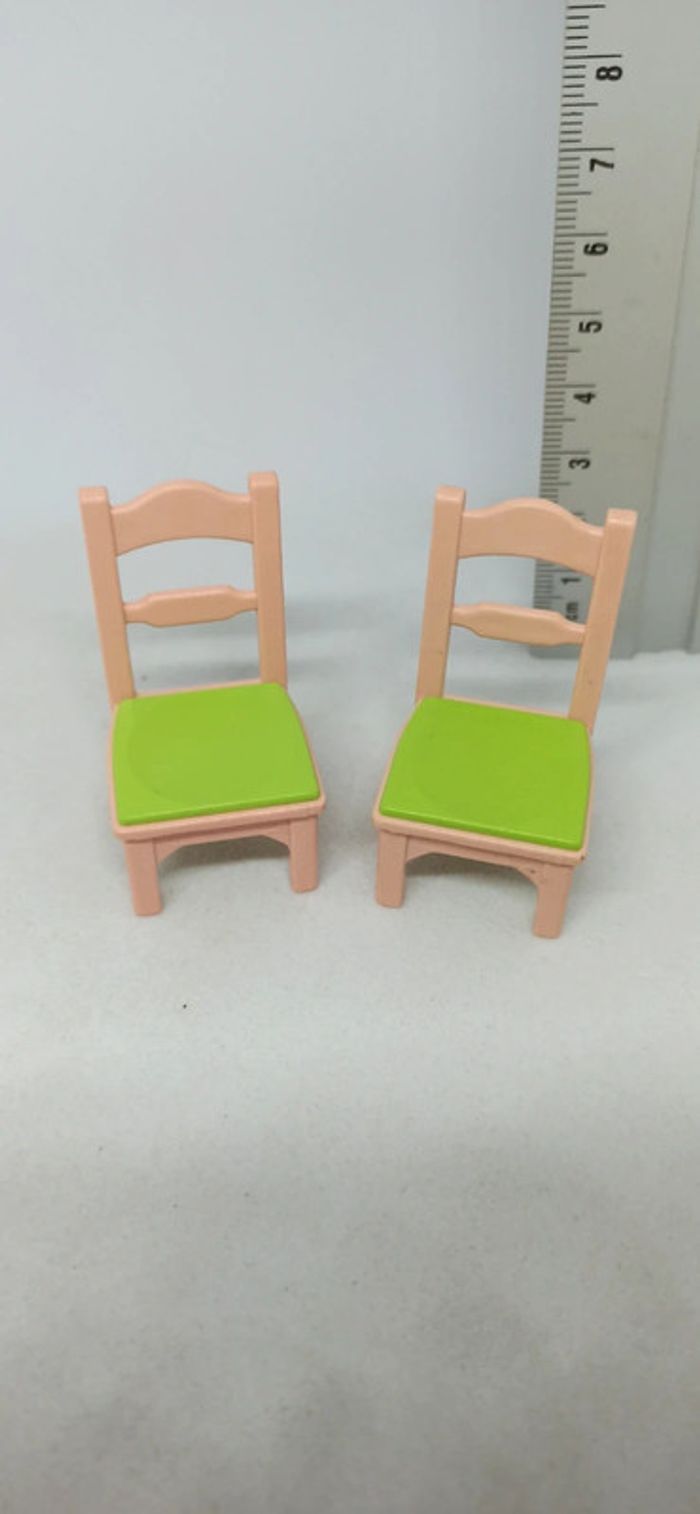 Chaises crème et assise verte playmobil