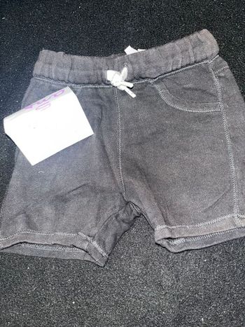 Short 24 mois