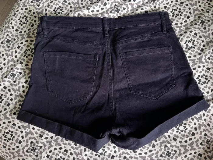 Short bleu marine - photo numéro 2