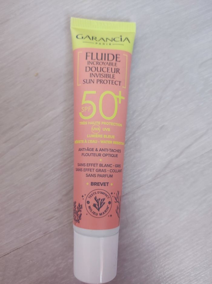 Lot produits solaires corps et visage Garancia - photo numéro 3