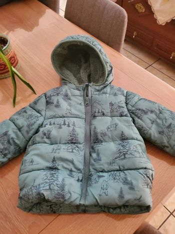 Doudoune fourrée avec capuche Tex taille 18 mois