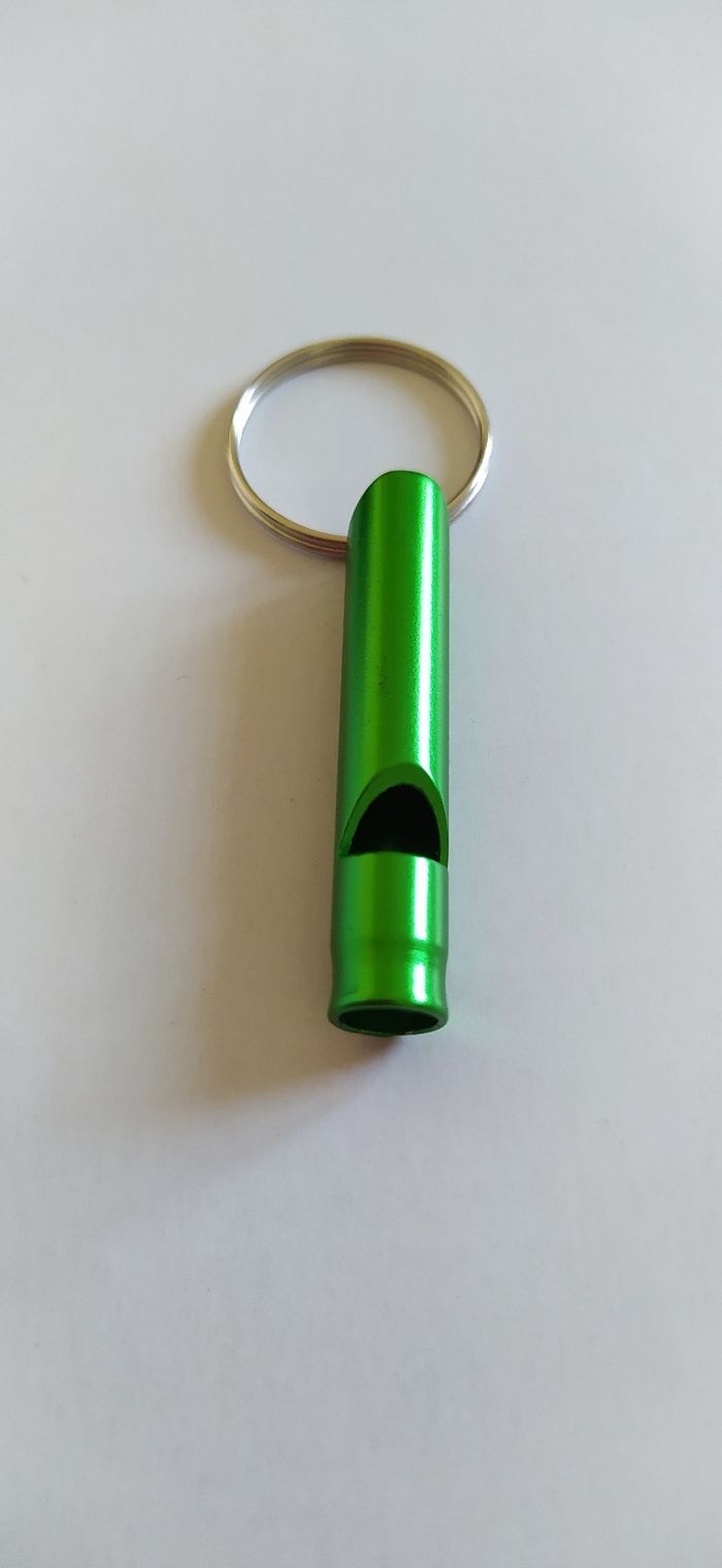 Sifflet vert porte clé de survie - photo numéro 2