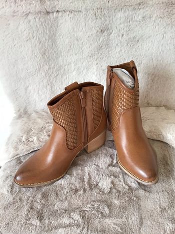 Superbe paire de bottine couleur marron taille 36 (1123)