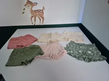 Lot de 6 Shorts Bébé Fille - 12 mois (Kiabi, C&A, Primark)