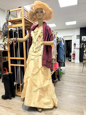 Ensemble jupe + corset + étole