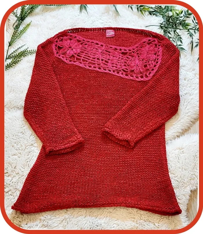 Pull rouge dentelle BlanchePorte taille 40 - Très bon état