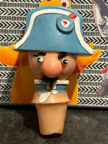 Ancienne tête de marionnettes napoléonienne