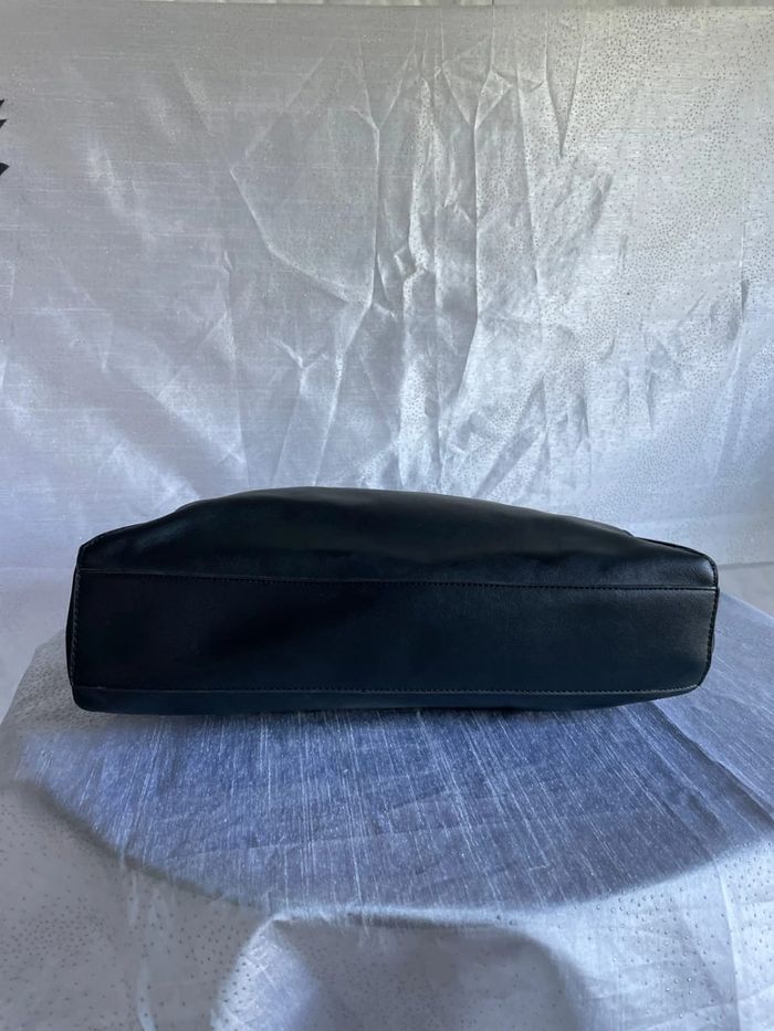 Sac noir anse doré - Très bon état - photo numéro 6