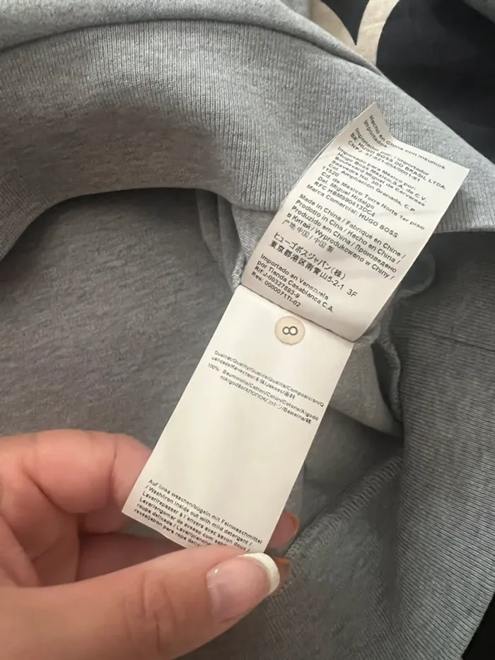 Pull gris Hugo Boss taille M - photo numéro 5