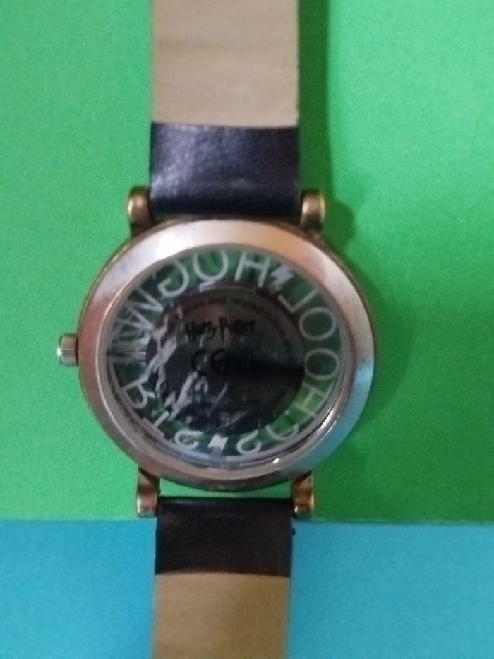 Montre Hogwarts school bronze crest - photo numéro 6