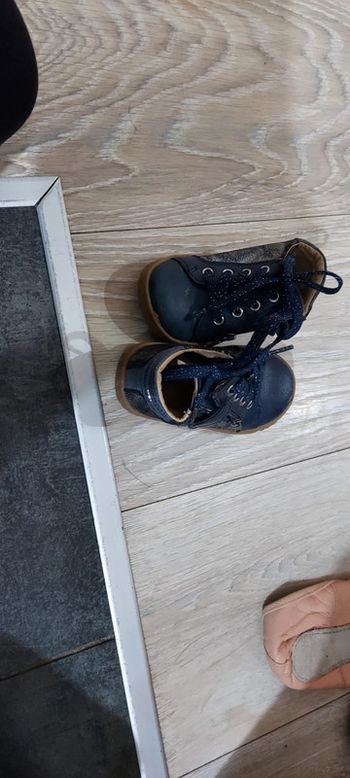 Bottines bébé, bleues, pointure 19